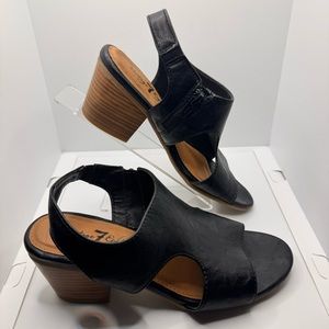 🔴 3/$15! Vintage 7 Eight Black Heeled Sandals